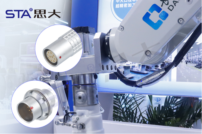 思大电子推拉自锁连接器丨六维力传感精准传输的守护者